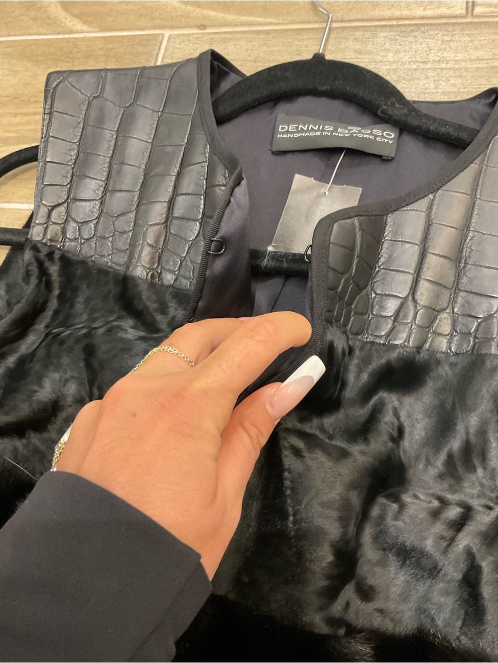 Dennis Basso Vest - Picture 7 of 9